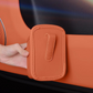 🥳PROMOÇÃO QUENTE DE 2026🥳💞Mais de 50 mil unidades vendidas!🚗🧺 50% DE DESCONTO! Porta-copos de couro para porta de carro – Abertura ampla, fácil acesso a bebidas e celular. Fixação segura com clipe. Couro PU, resistente e elegante. 🛡️✨